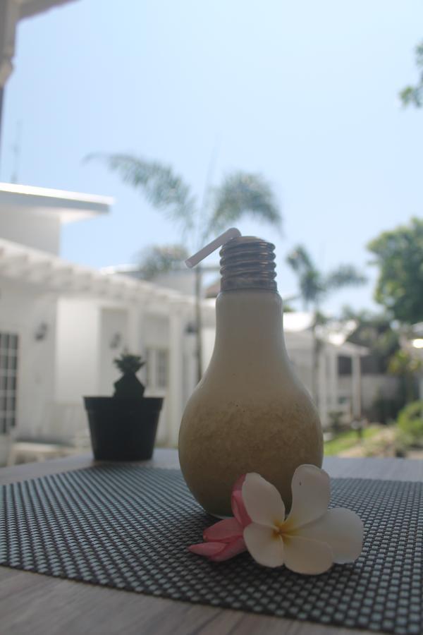 Casa Blanca Gili Air Hotel Exterior photo