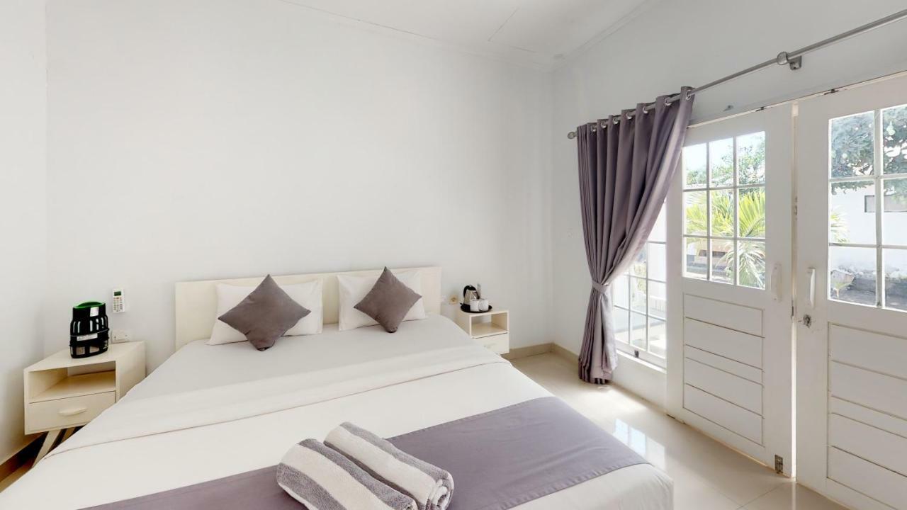 Casa Blanca Gili Air Hotel Exterior photo